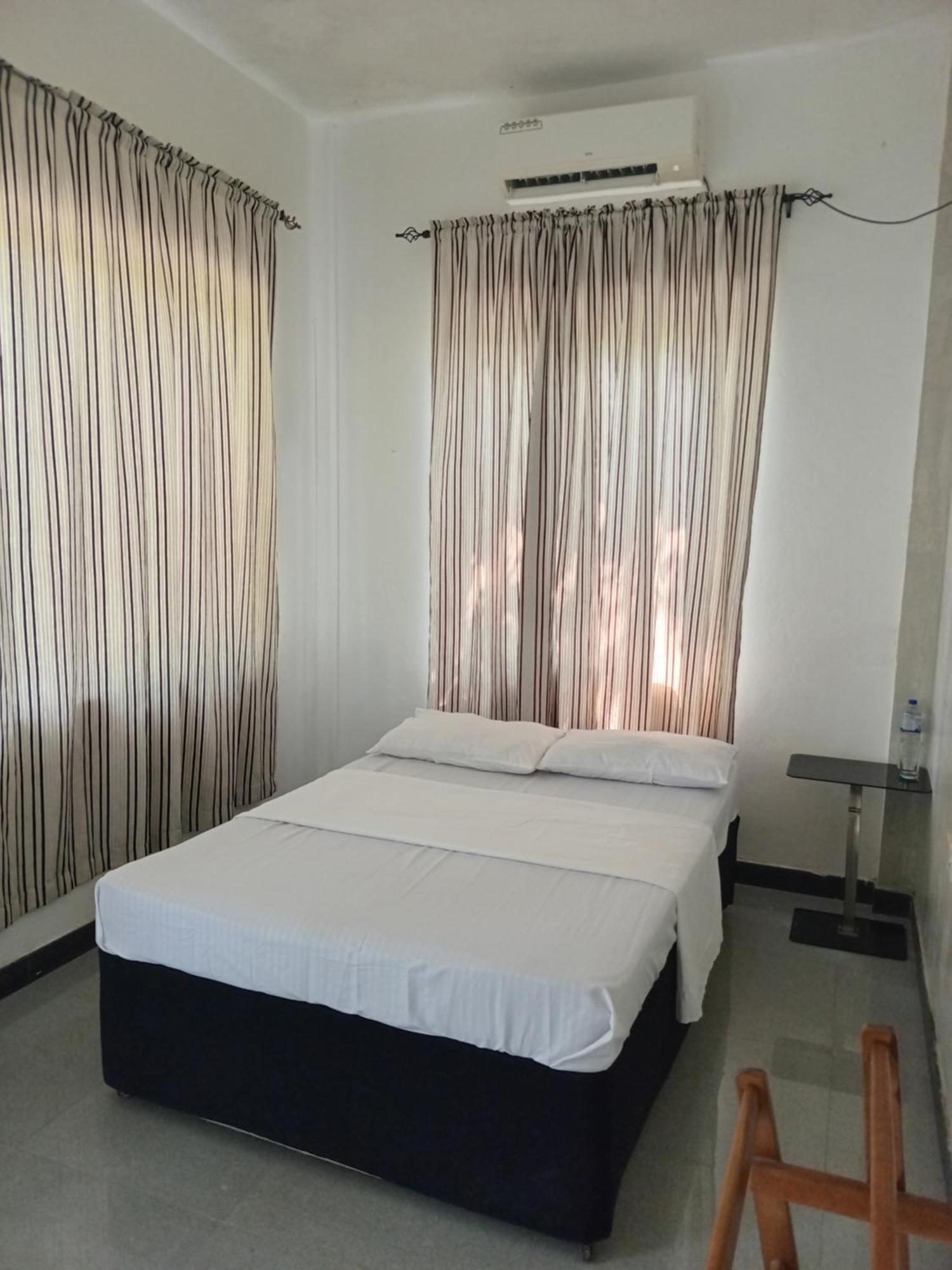 Queen'S Tower Grand Kurunegala Ngoại thất bức ảnh